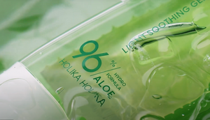 Holika Holika 96% Aloe Light Soothing Gel with Hydro Formula 250 ml - more quick absorbs & cooling effect